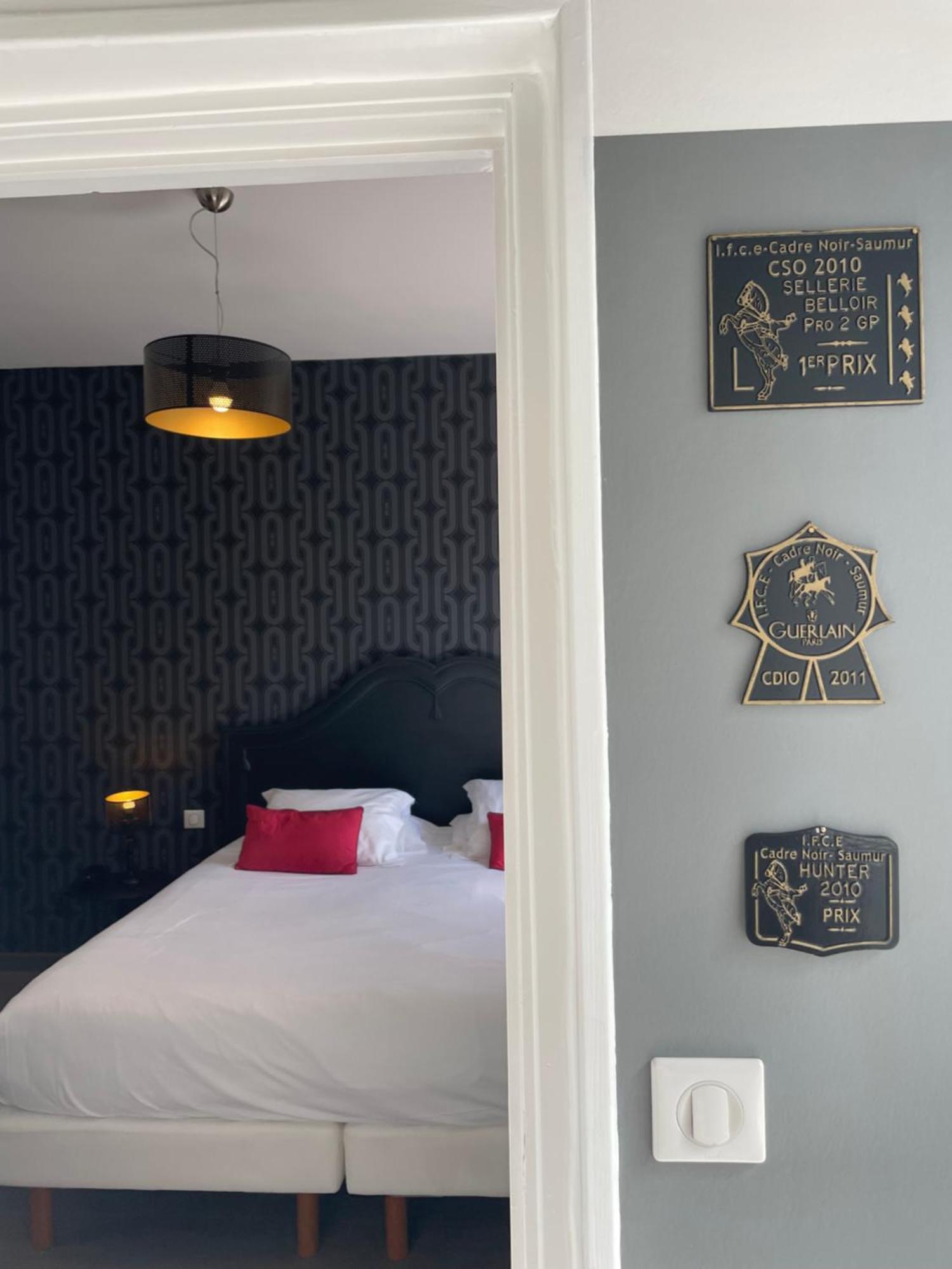 The Originals Boutique, Hotel Le Londres, Saumur Exterior foto